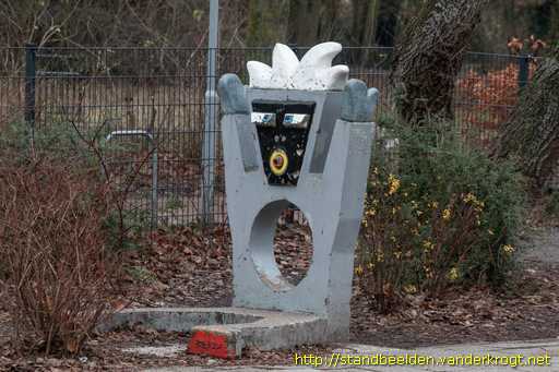 Leidschendam -  Speelobject 'Zittende figuur'
