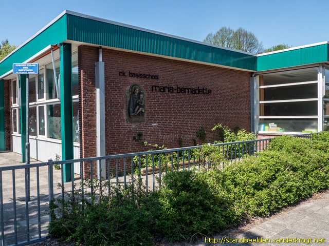 Leidschendam -  Maria met Kind