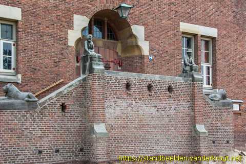 Noordwijkerhout -  Bloemenverkoopster en bollenrooier