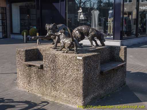 Oegstgeest -  Als twee honden vechten om een been