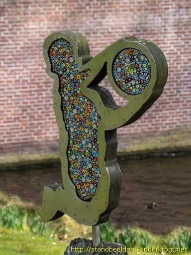 Oegstgeest -  Spelend kind met bal
