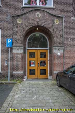 Rijswijk - Onderwijzer en leerlingen