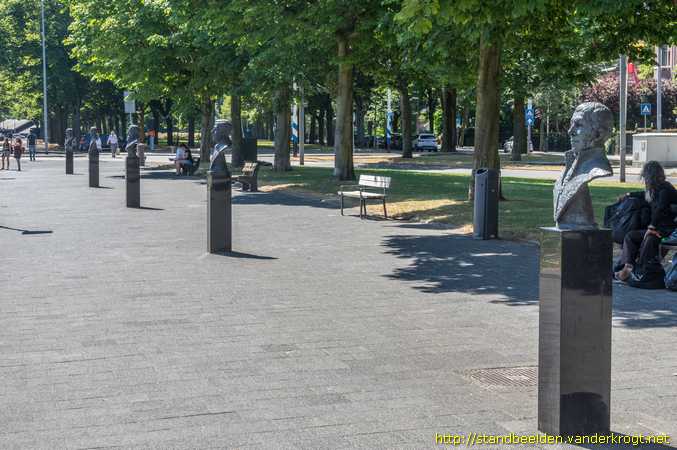 Rotterdam -  Beeldengroep Scheepvaartkwartier