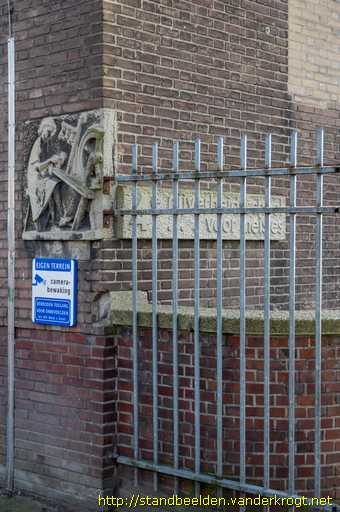 Rotterdam -  Meisje met spinnewiel