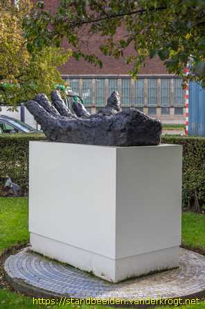 Rotterdam -  Die Hand Nr. 86