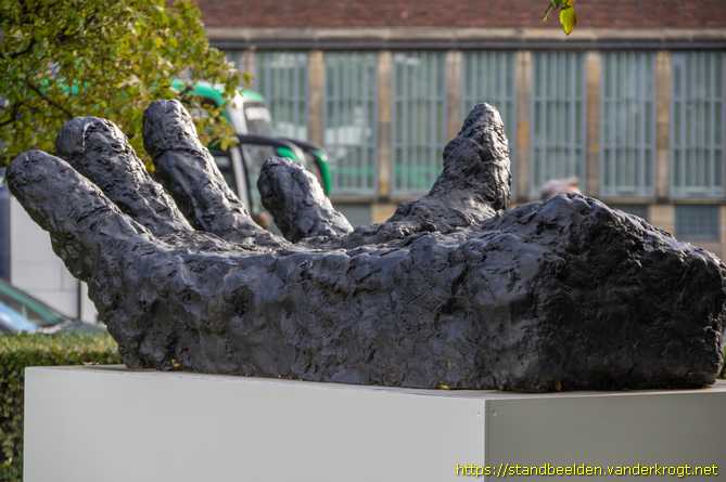 Rotterdam - Die Hand Nr. 86