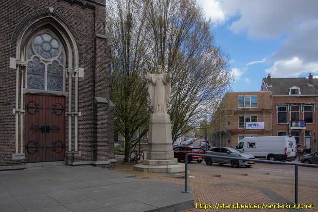 Schiedam -  Heilig Hartbeeld