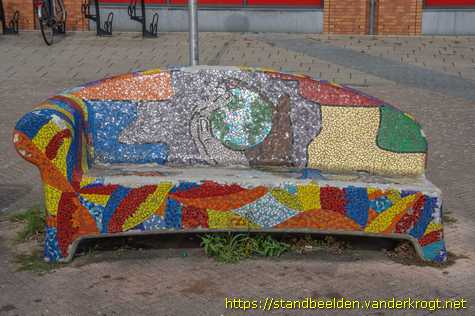 Spijkenisse -  Social Sofa 'Klokbekerkreek'