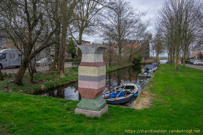 Sassenheim -  De bollenveldervaas