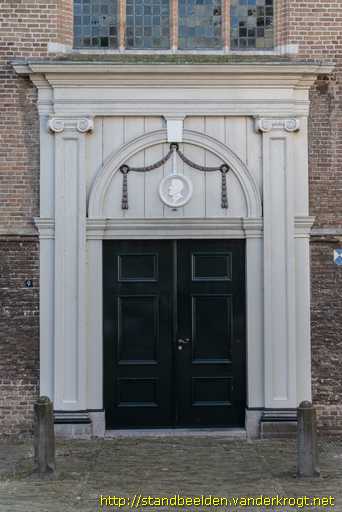Haastrecht -  Medaillon met reliëfkop
