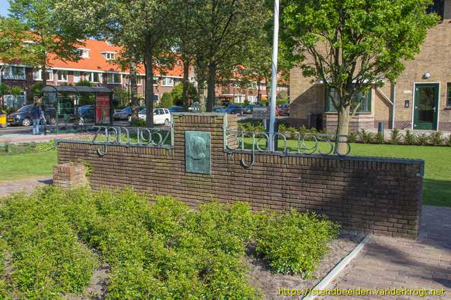 Wassenaar -  Monument geboorte prinses Beatrix