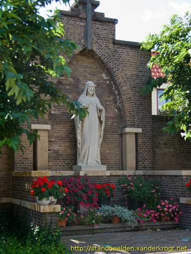 Naaldwijk -  Heilig Hartbeeld