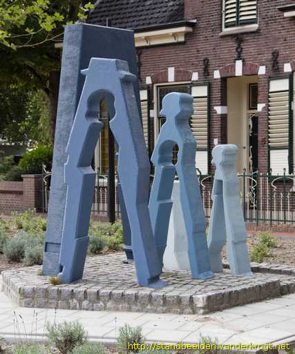 De Lier -  Winkelend gezin