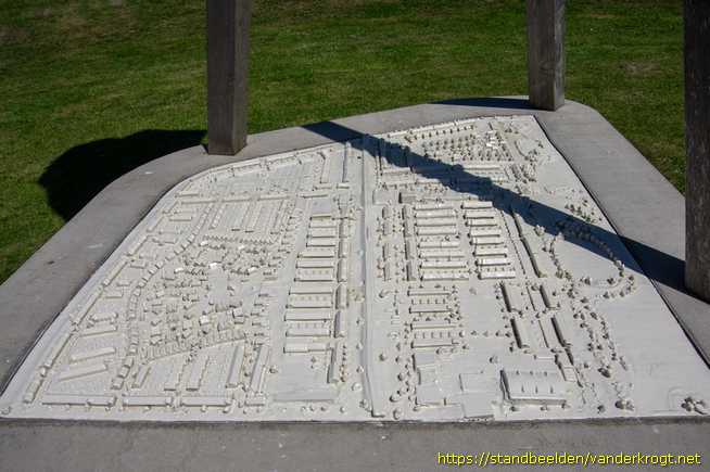 Zoetermeer -  Maquettetafel met vogelhuis