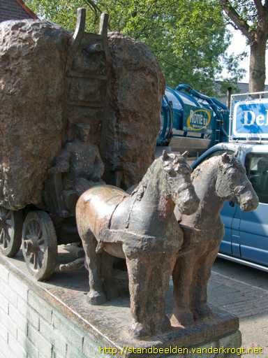 Zoeterwoude-Dorp -  Hooiwagen