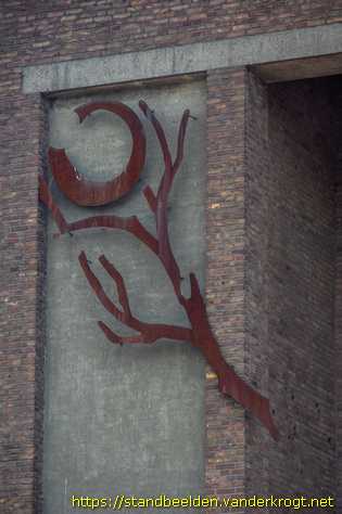Emmeloord - Ook de boom groeit naar het licht
