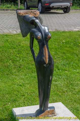 Lochem - Drie Shonasculpturen