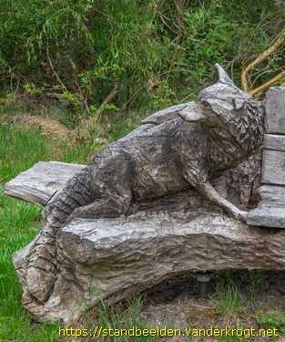 Vierhouten - Houten dierenbeelden