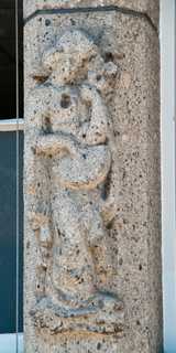 Winterswijk - Gevelbeelden postkantoor