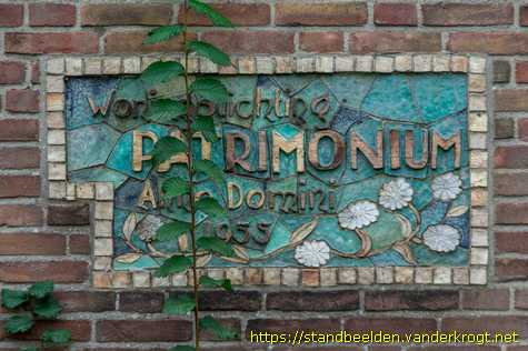 Groningen - Portiekdecoratie Beroepen Merwedestraat