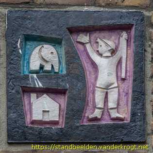 Groningen - Nillmij-geveldecoraties