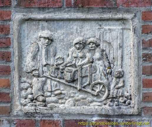 Oude Pekela - Reliëfstenen Geschiedenis Oude Pekela