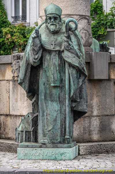 Maastricht - Mariamonument met vier bisschoppen van Maastricht