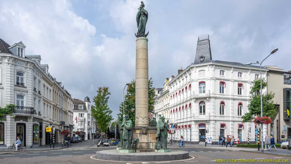 Maastricht - Mariamonument met vier bisschoppen van Maastricht