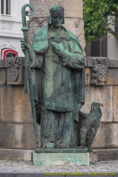 Maastricht - Mariamonument met vier bisschoppen van Maastricht