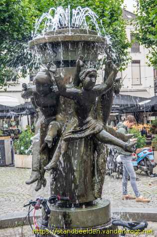Maastricht - Fontein 'Hawt uuch vas'
