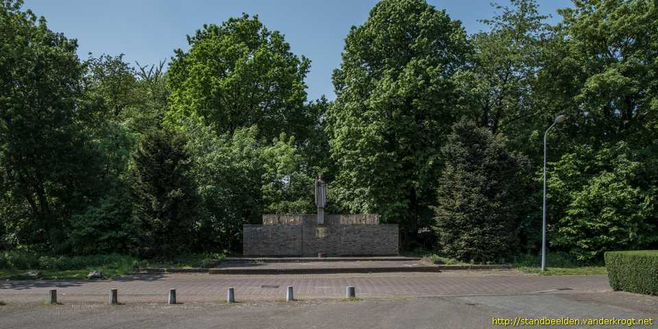 Maastricht - Heilig Hartbeeld