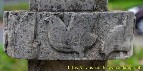 Maastricht - Haan met kippen