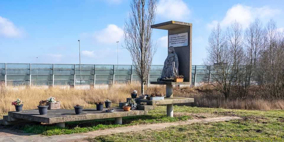 Zevenbergschen Hoek - De Vrouwe van de Moerdijk