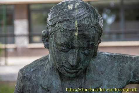 Oosterhout - Man leert kind lezen