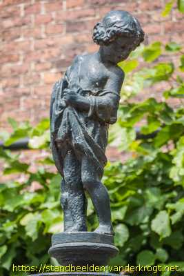 Roosendaal - Waterpompen met Kinderfiguren