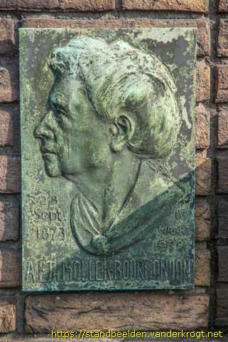 Tilburg - Dr. H.W.E. Moller en zijn vrouw A.E.Th. Bourgonjon