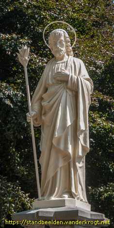 Tilburg - Hekwerk met Heiligenbeelden