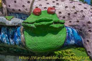 Enkhuizen - Modern beeld (zeemeermin?)