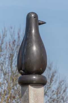 Heerhugowaard - Zes bronzen figuratieve beelden