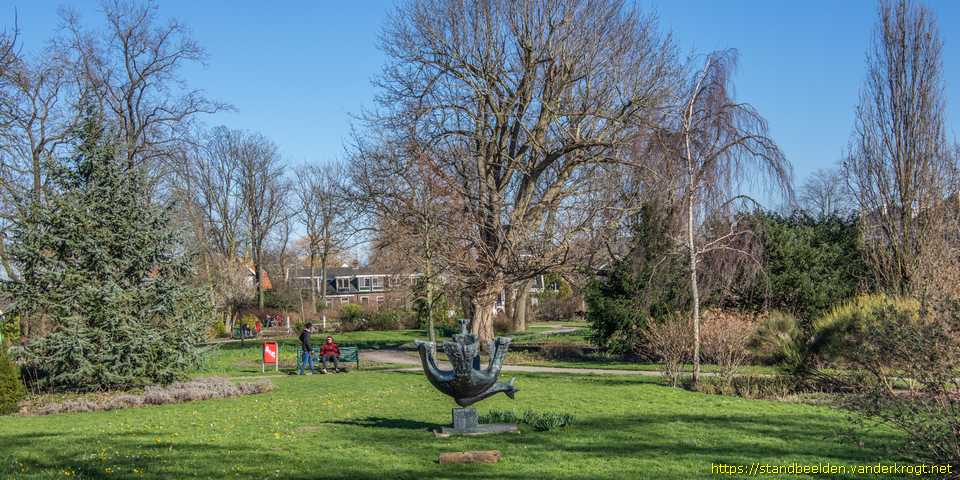 Zaandam - Opengebarsten vrucht