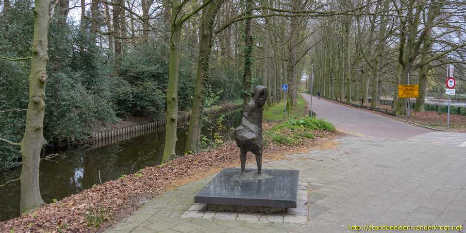 Almelo - Paddestoelenzoekster