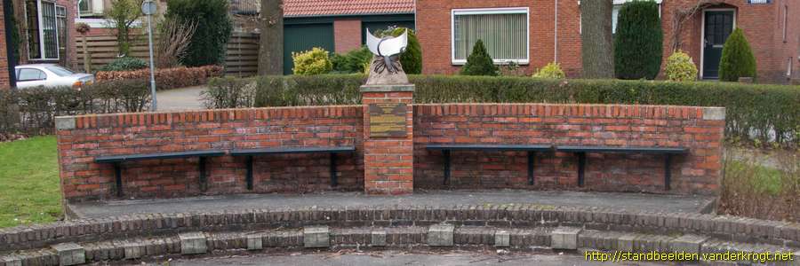 Ootmarsum - Zonnewijzer met schorpioen