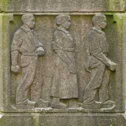 Enschede - Gedenknaald G.J. van Heek