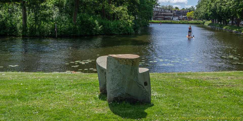 Woerden - Three legged (Driepoot)