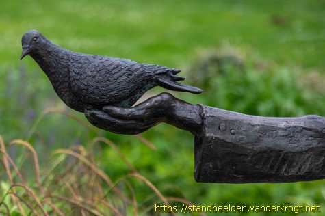 Harmelen - Kind met uitgestrekte hand