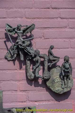Woerden - Meervoudig wandsculptuur
