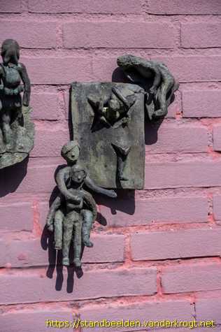 Woerden - Meervoudig wandsculptuur