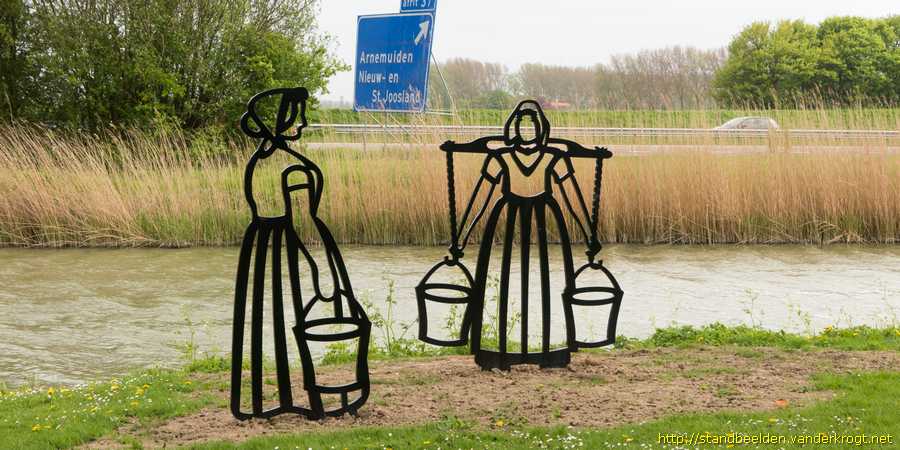 Arnemuiden - Vrouwen in klederdracht