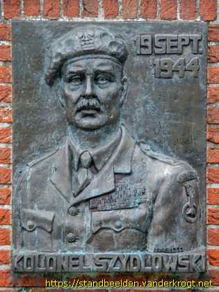 Axel - Kolonel Zdzislaw M. Szydlowski