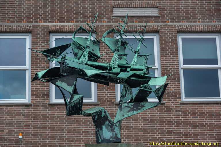 Alblasserdam - Klipper 'Kosmopoliet' en Vrachtschip 'Beacon'